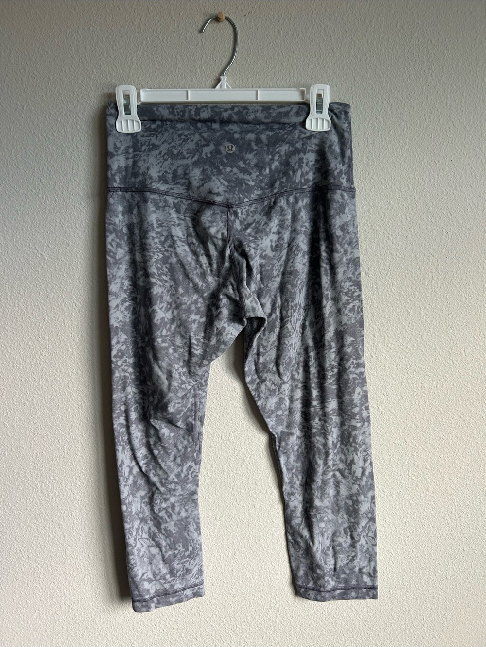 lululemon athletica Gray Marble Print Leggings Size 8